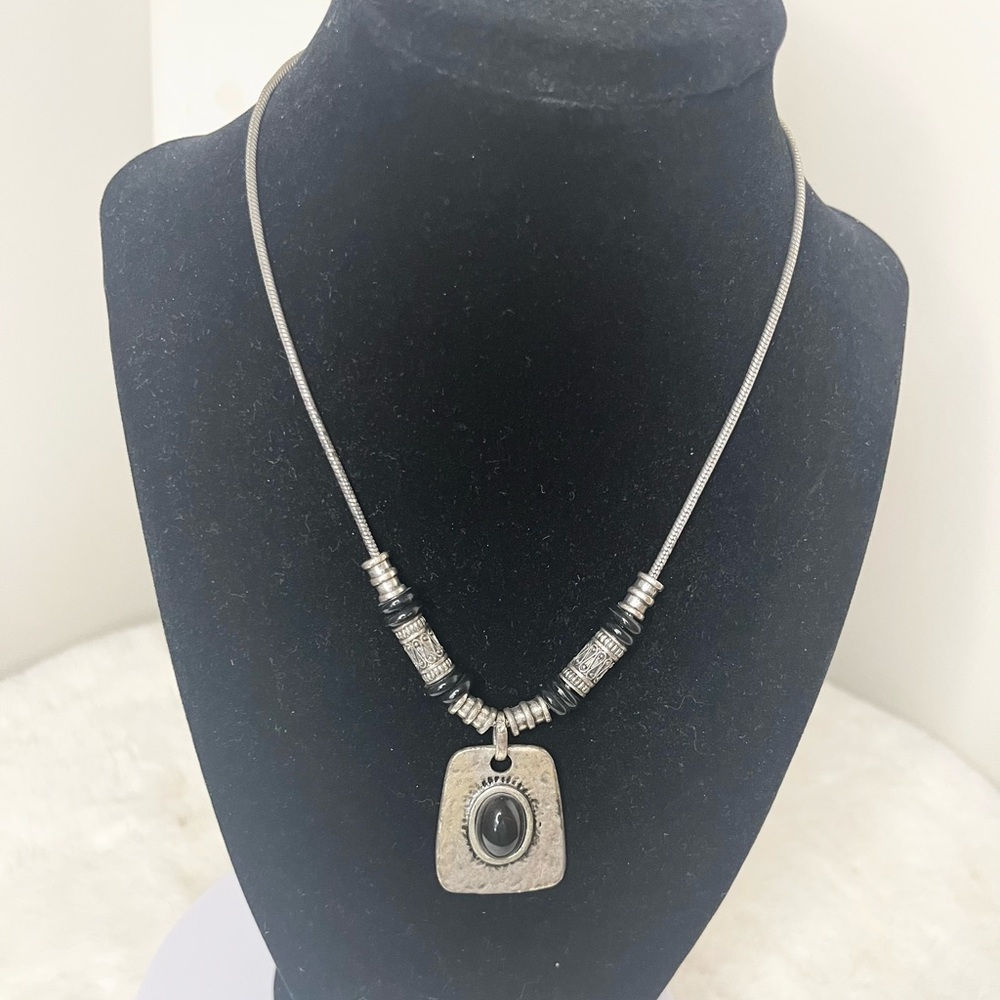 Vintage Lia Sophia Dolce Hammered Silver and Black Pendant Necklace